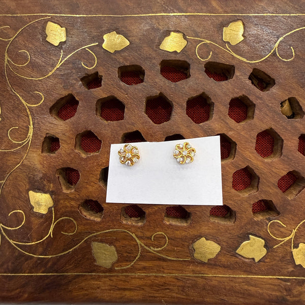 Gold Stud - STG00242