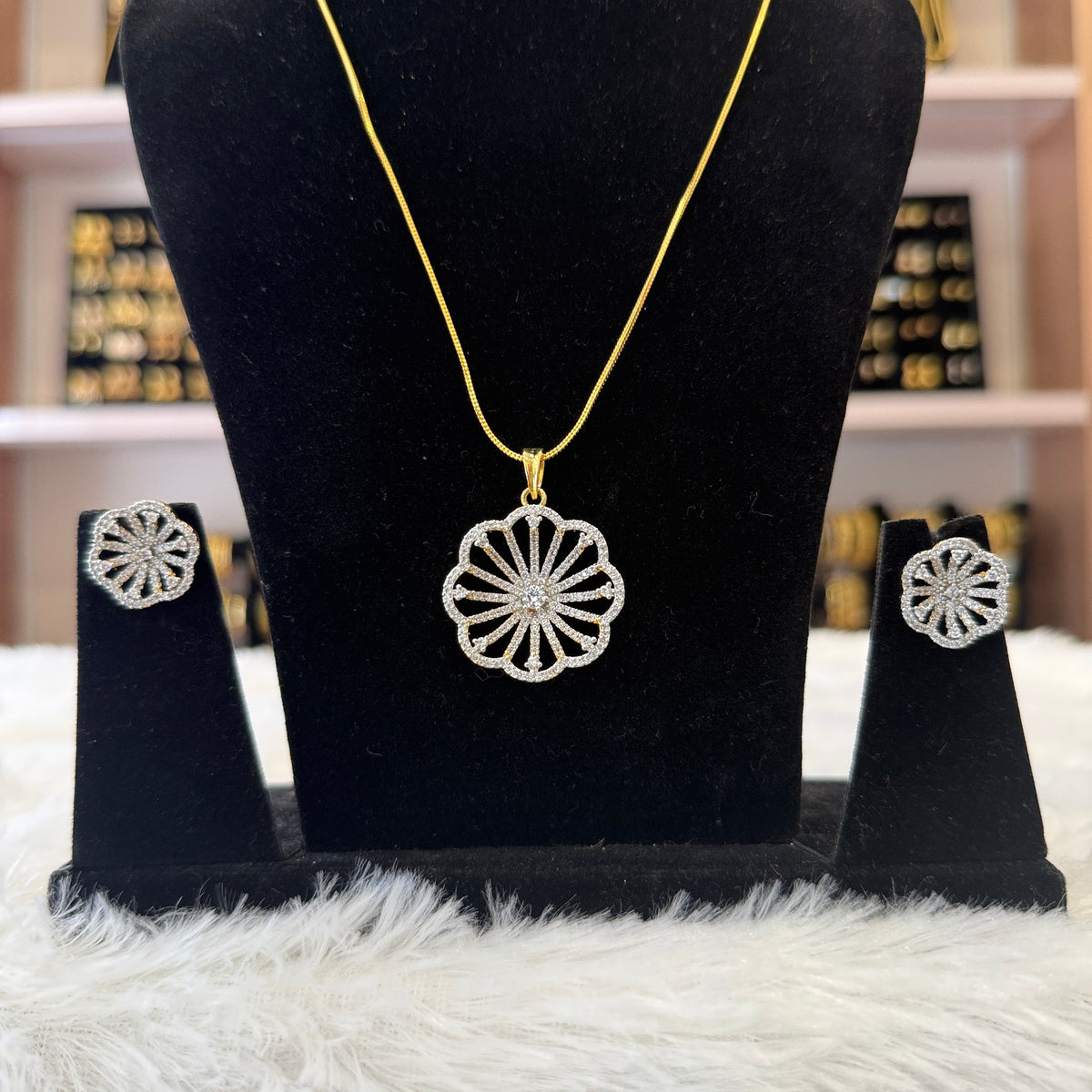 Diamond Pendant Set