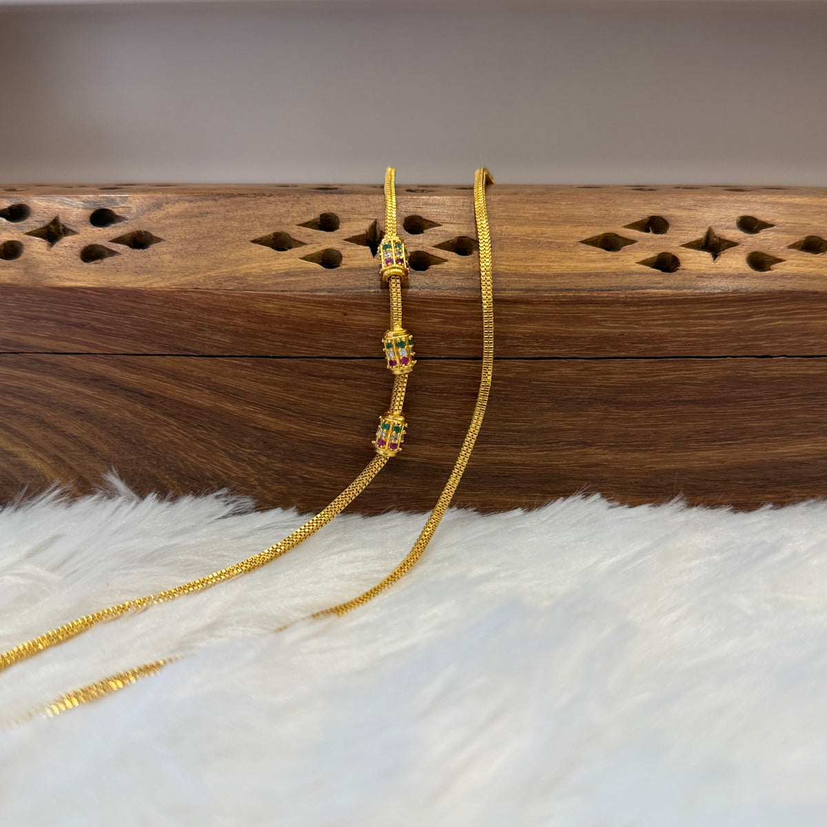 Gold Mugappu Chain Stone