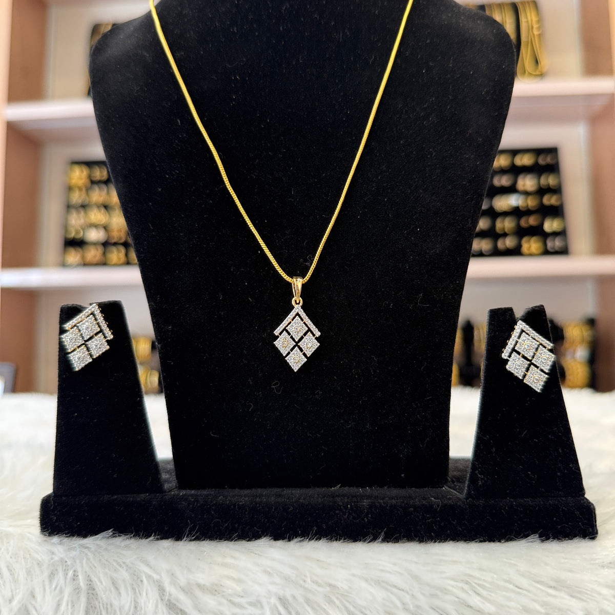 Diamond Pendant Set