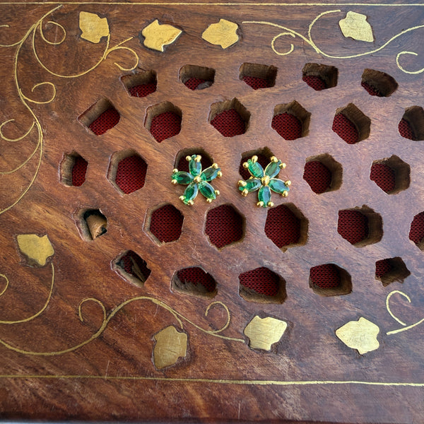 Gold Stud - STG00136