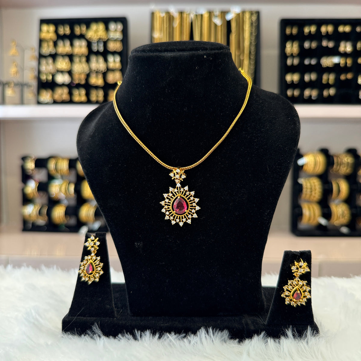 Gold Choker