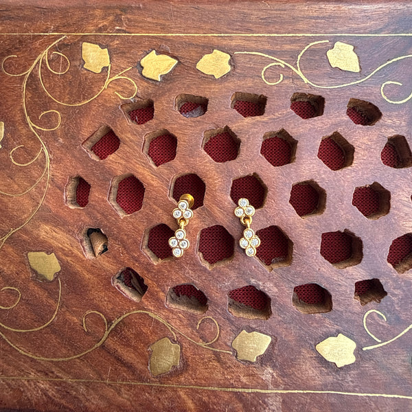 Gold Stud - STG00179