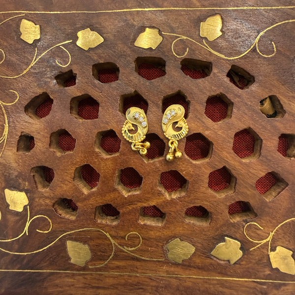 Gold Stud - STG00228