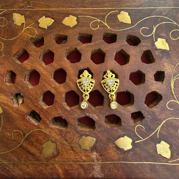 Gold Stud - STG00132