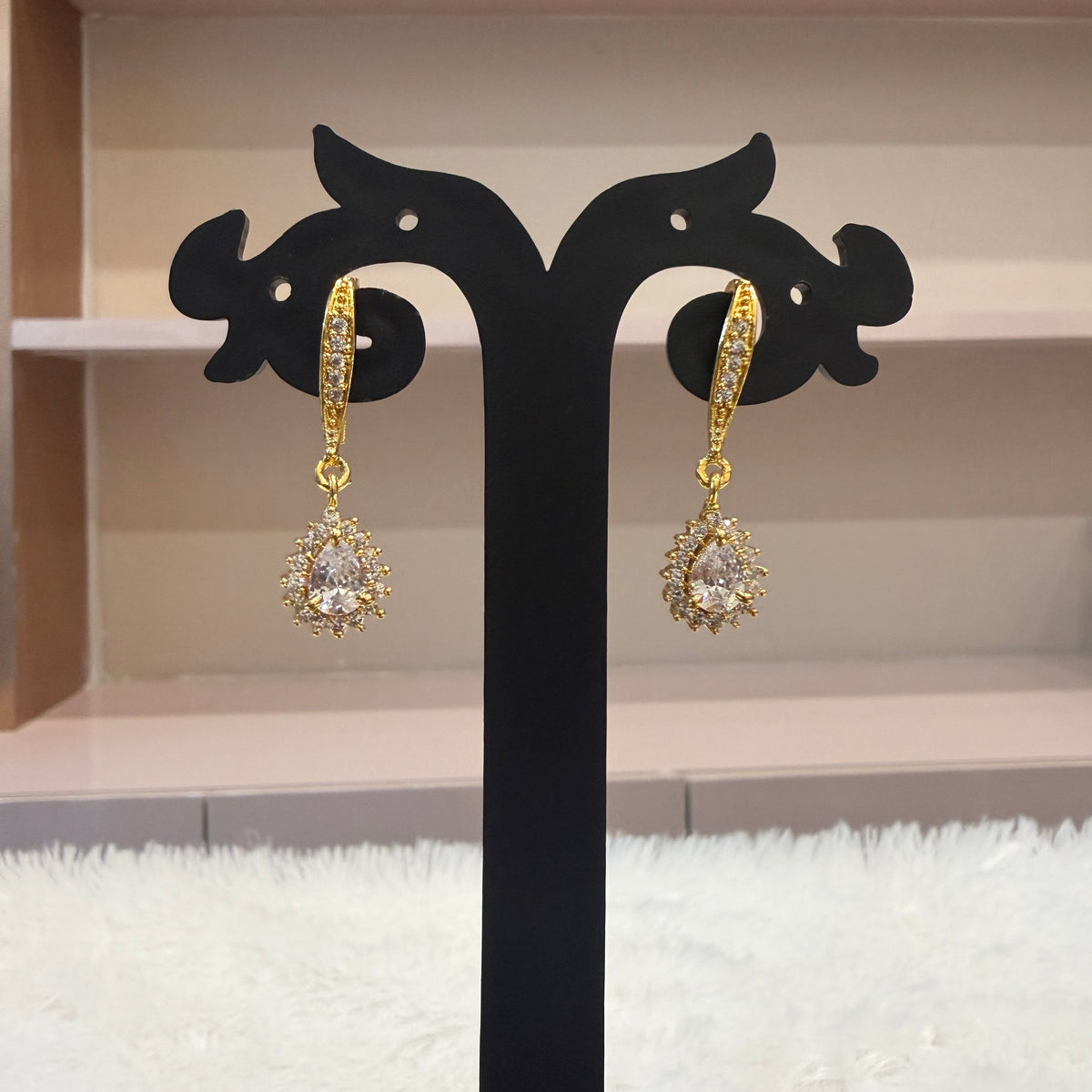 Gold Stud - STG00237