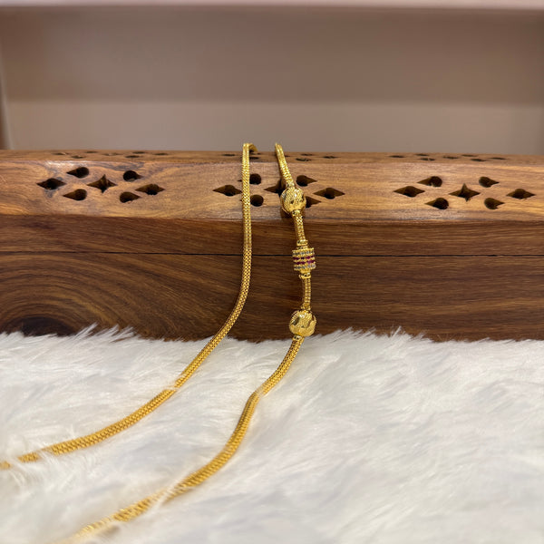 Gold Mugappu Chain Stone