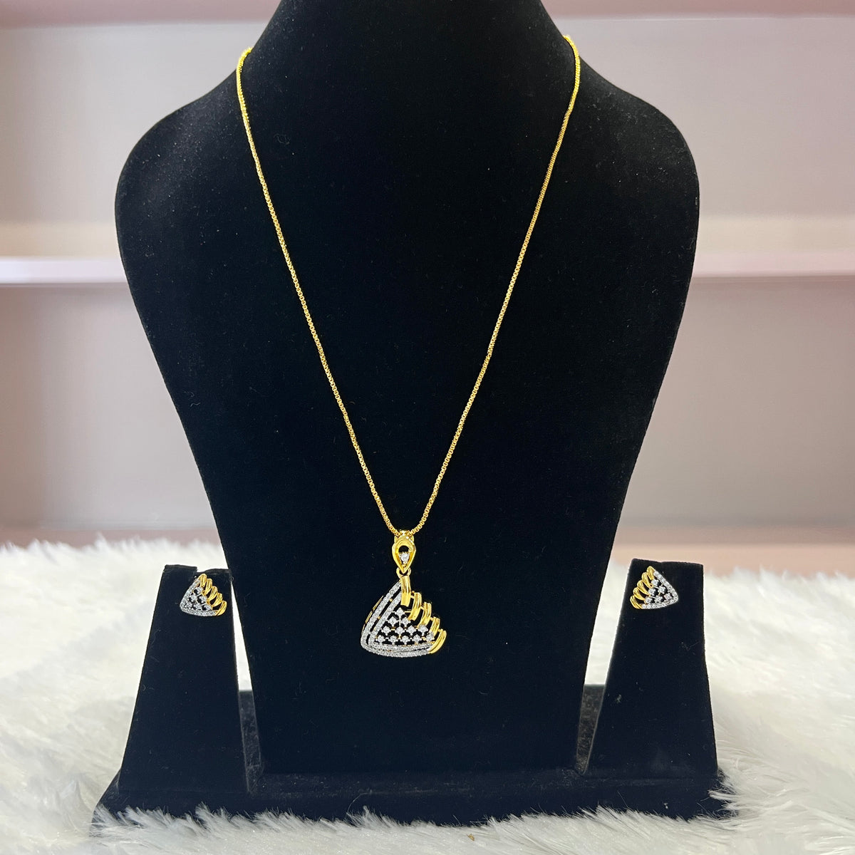 Diamond Pendant Set