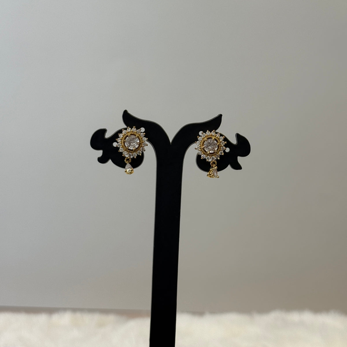 Gold Stud - STG0012