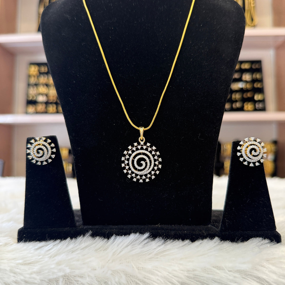 Diamond Pendant Set