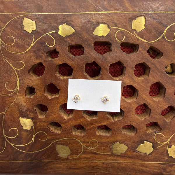 Gold Stud - STG00245