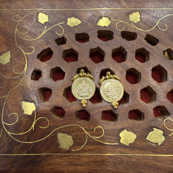 Gold Stud - STG00101