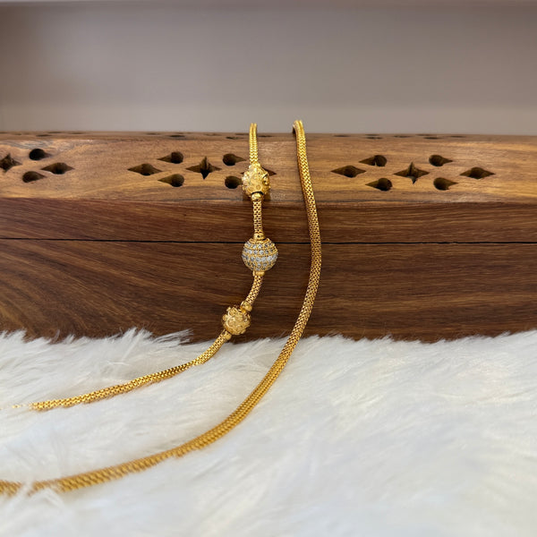 Gold Mugappu Chain Stone