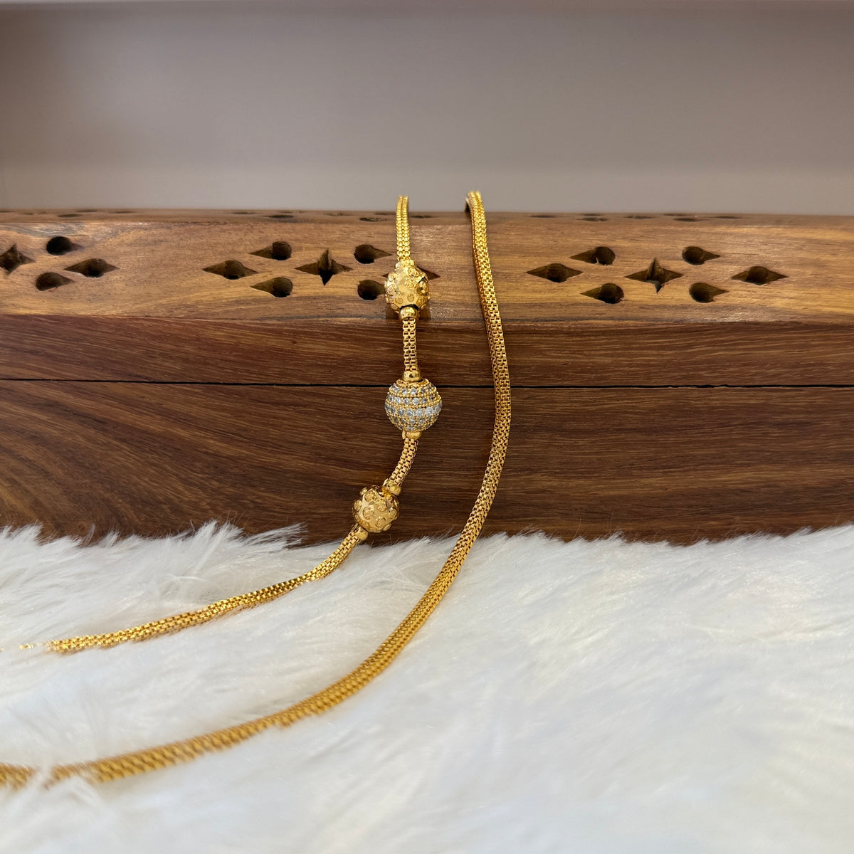 Gold Mugappu Chain Stone