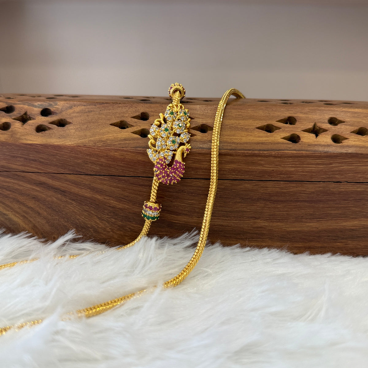 Gold Mugappu Chain Stone