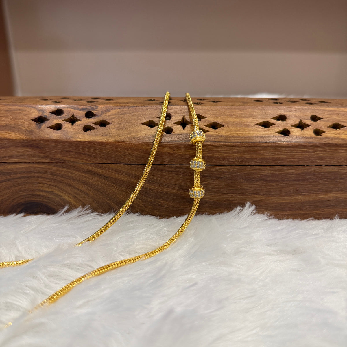 Gold Mugappu Chain Stone