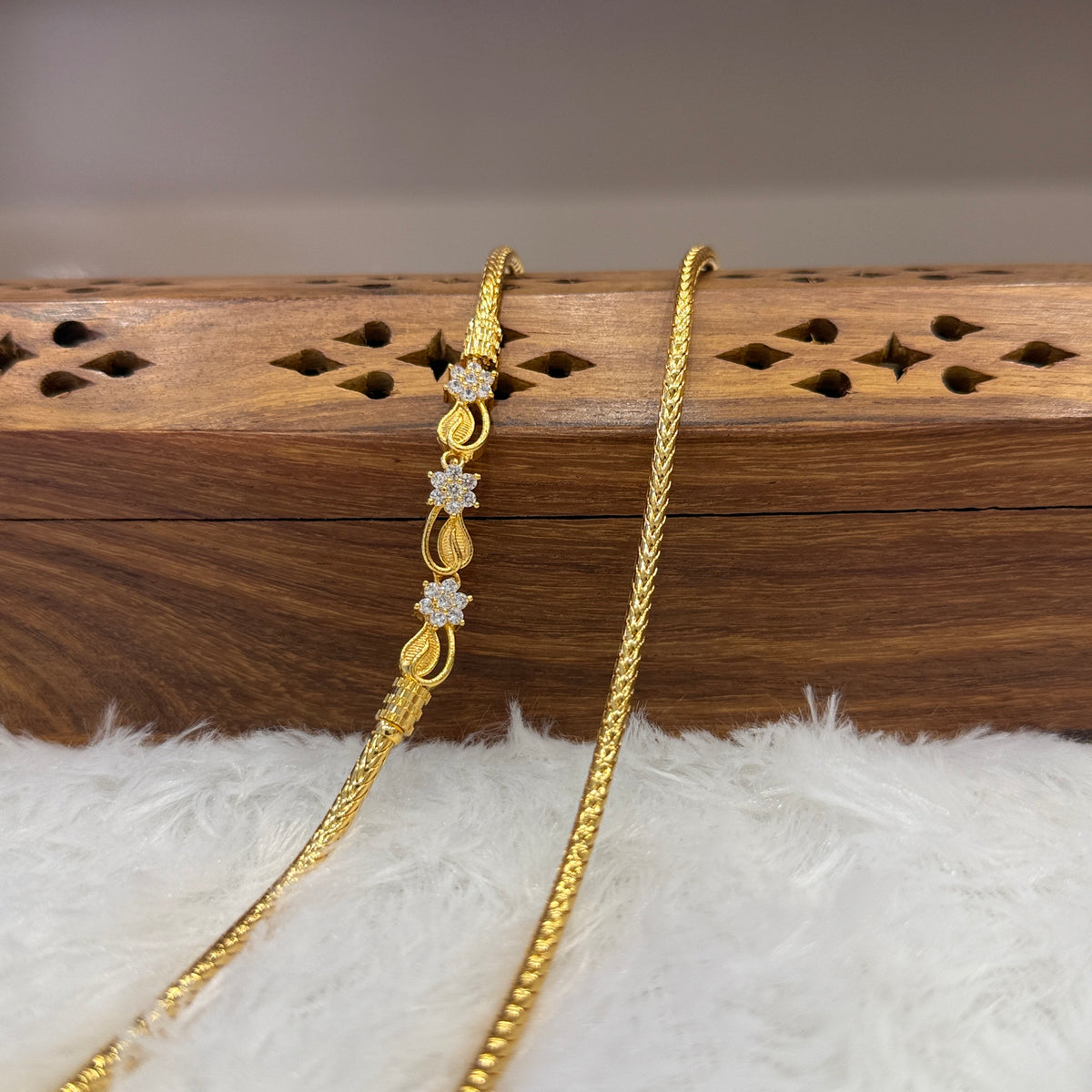 Gold Mugappu Kodi Stone - MKS0044
