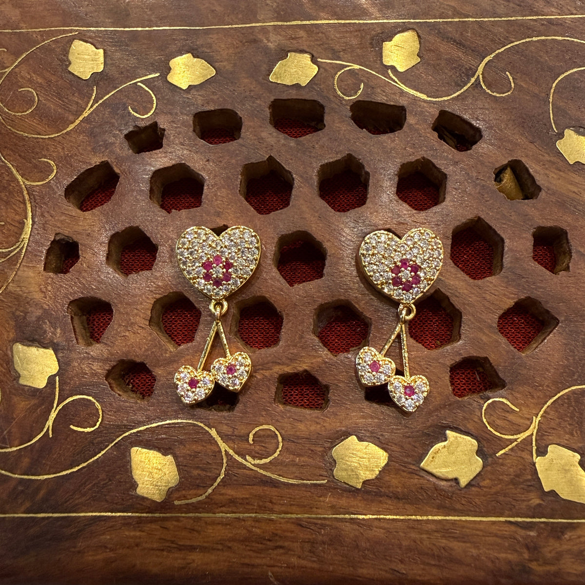 Gold Stud - STG00111