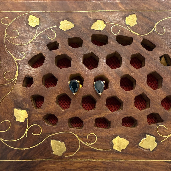 Gold Stud - STG0059