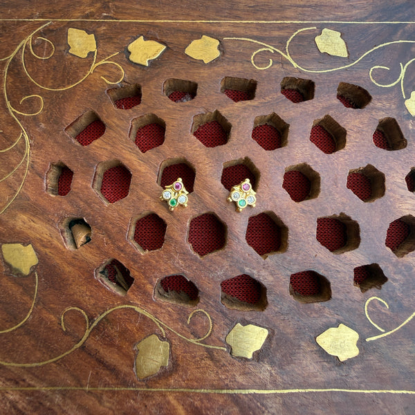 Gold Stud - STG00156