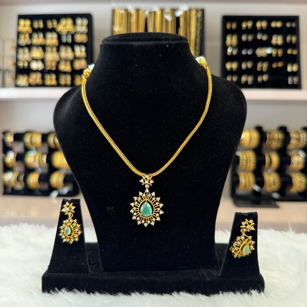 Gold Choker
