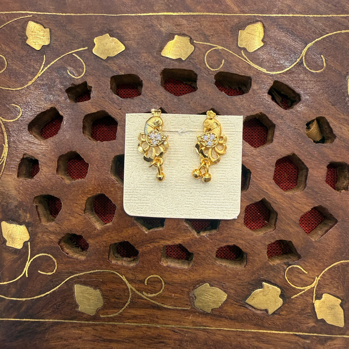 Gold Stud - STG00205