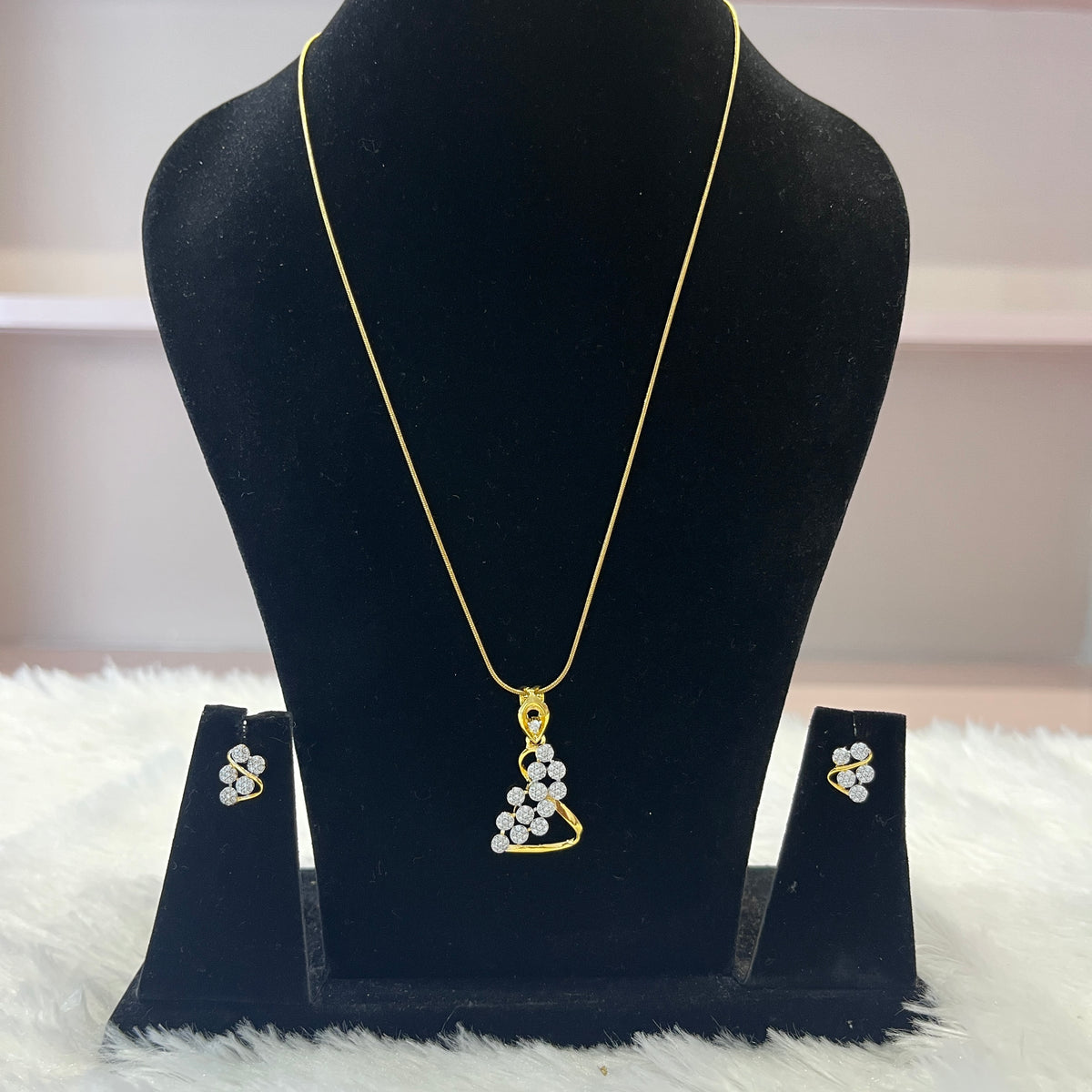 Diamond Pendant Set