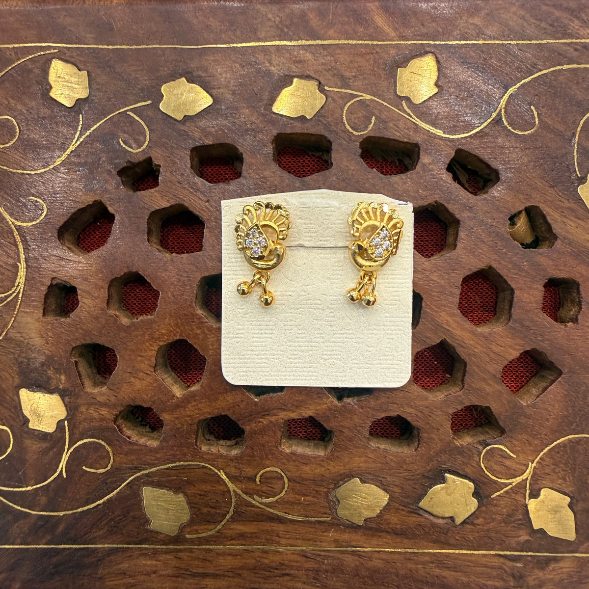 Gold Stud - STG00207