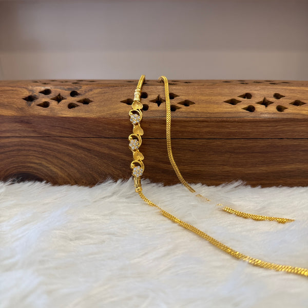 Gold Mugappu Chain Stone