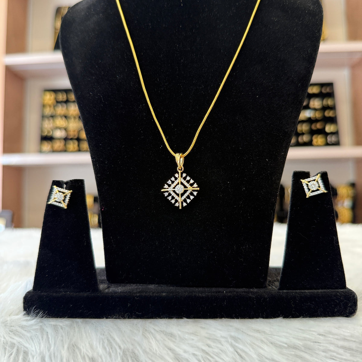 Diamond Pendant Set