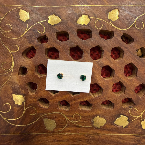 Gold Stud - STG00249