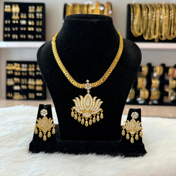 Gold Choker
