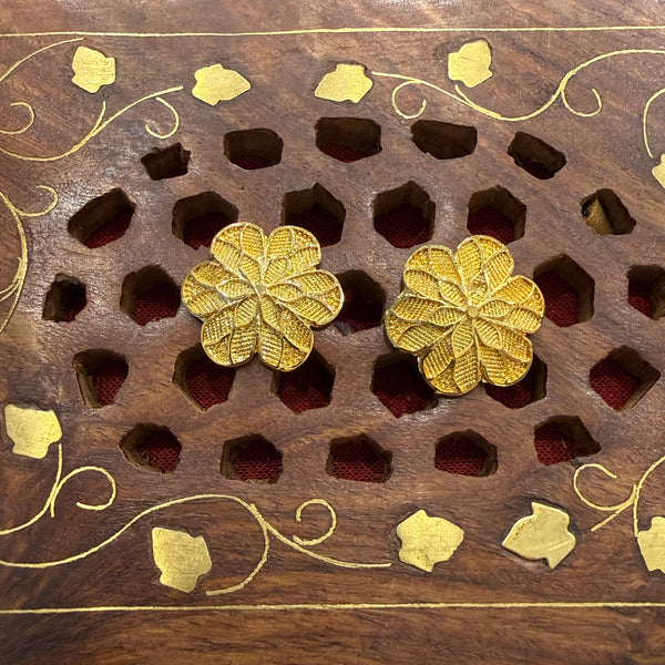 Gold Stud - STG0065