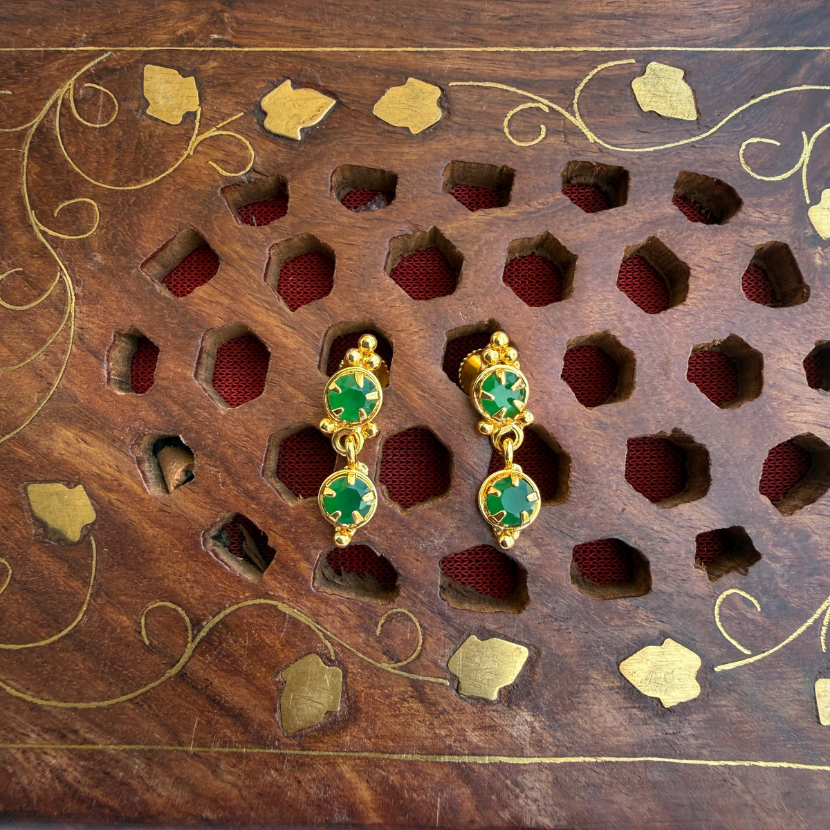Gold Stud - STG00152