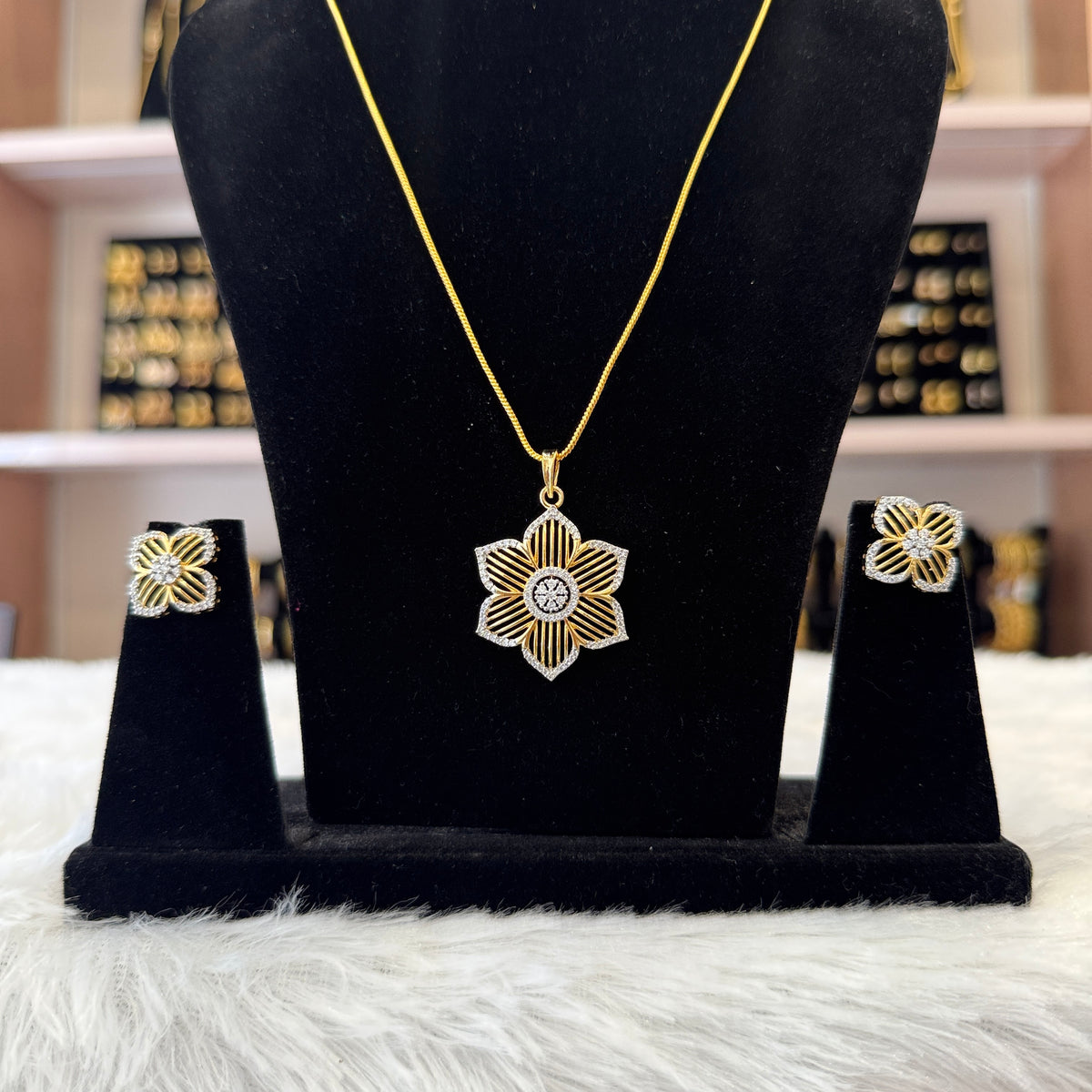 Diamond Pendant Set