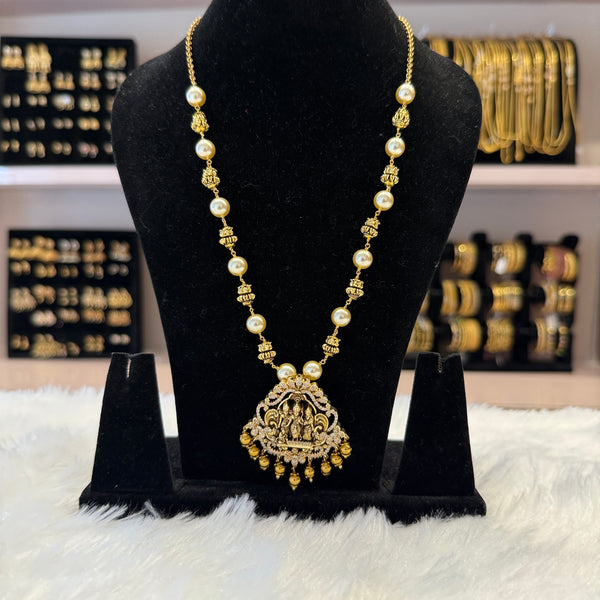 Antique Pearl Set