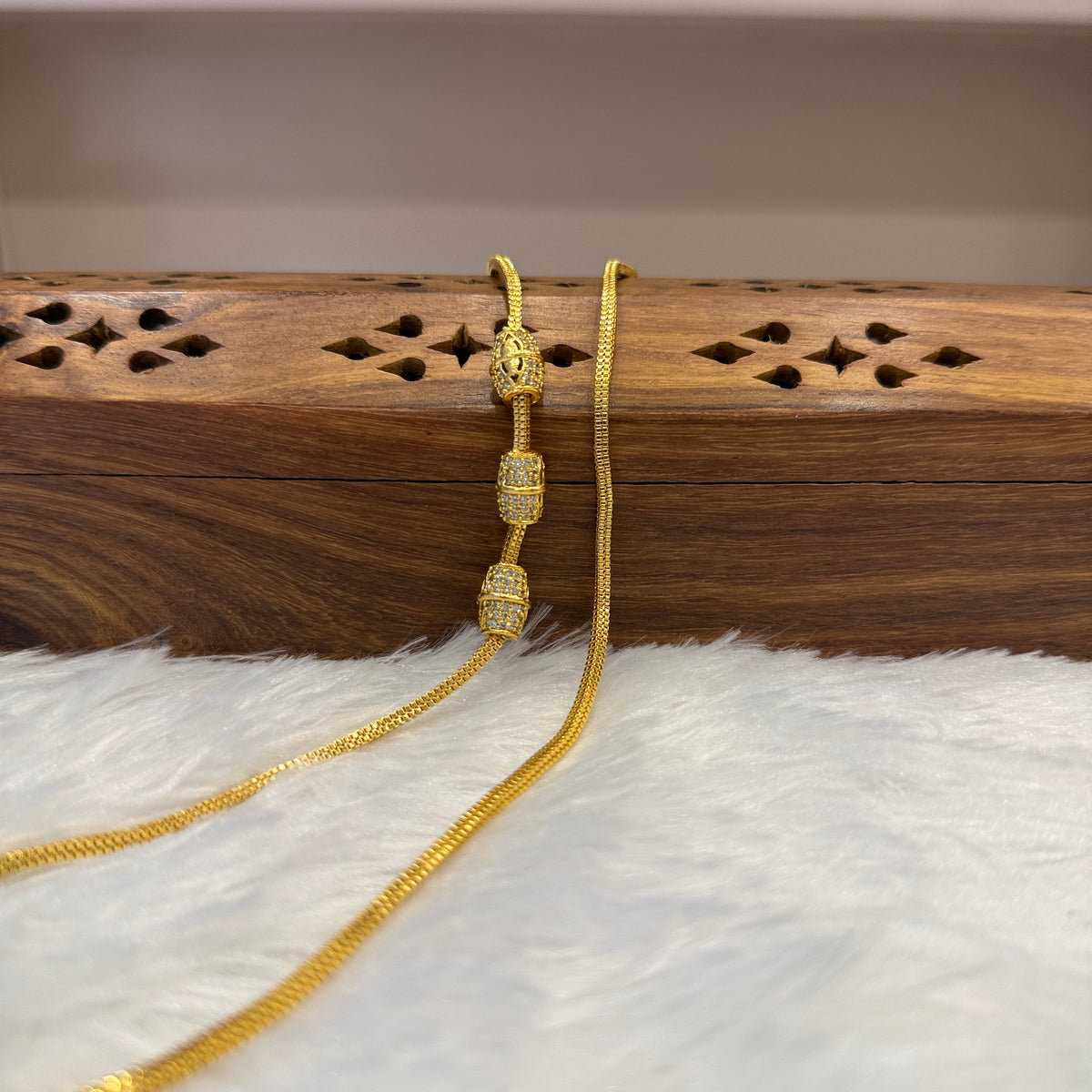 Gold Mugappu Chain Stone