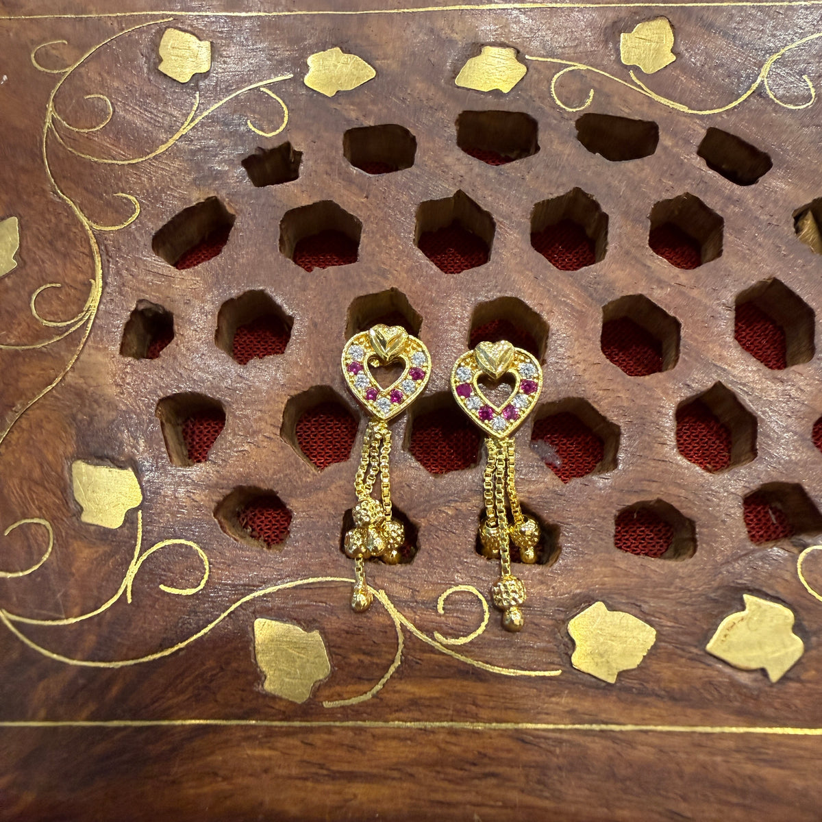Gold Stud - STG0086