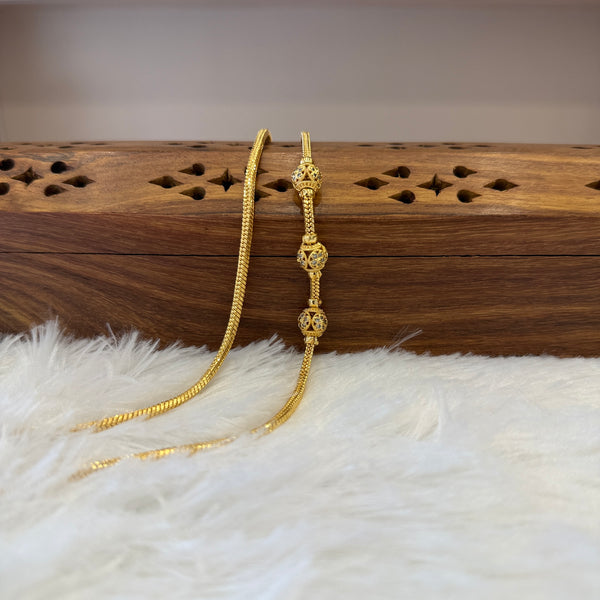 Gold Mugappu Chain Stone