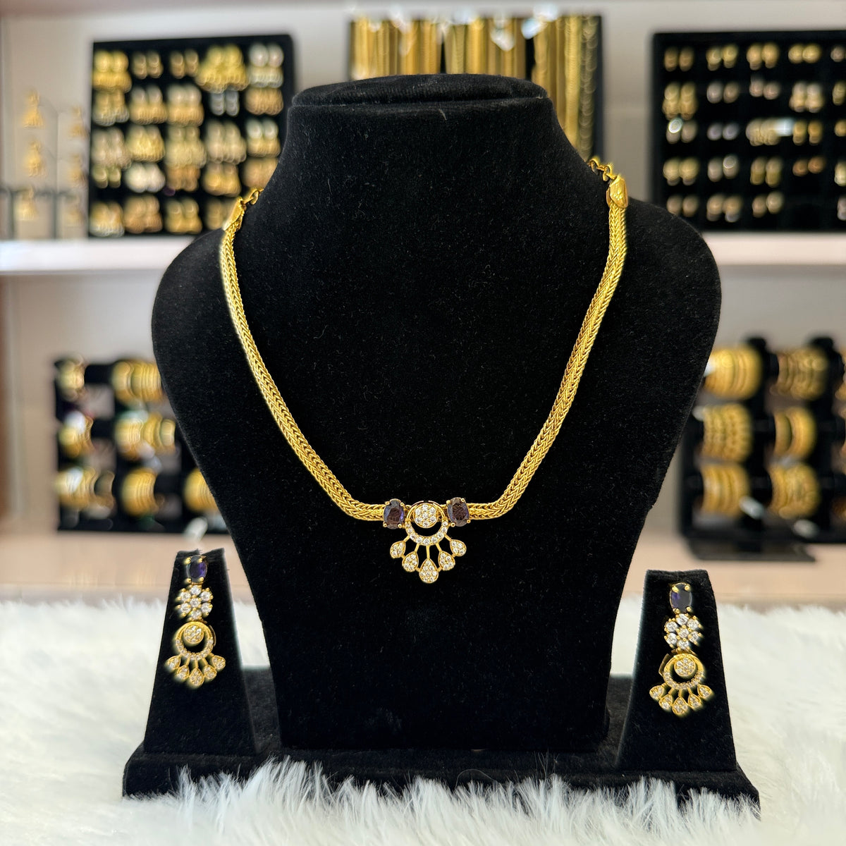 Gold Choker