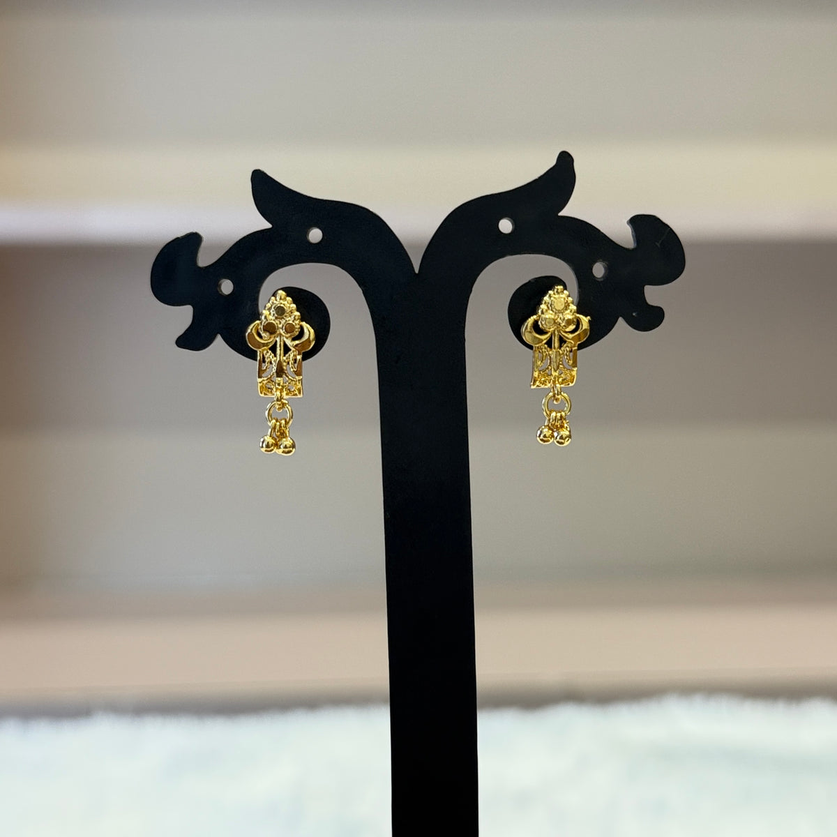 Gold Stud - STG0044