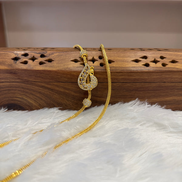 Gold Mugappu Chain Stone