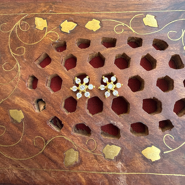 Gold Stud - STG00191