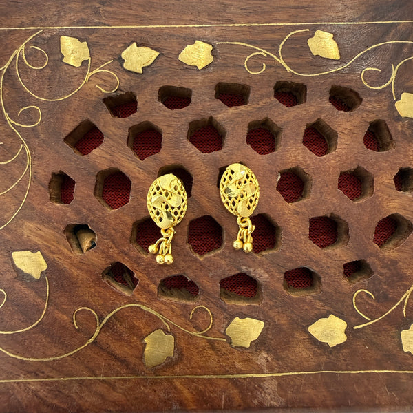 Gold Stud - STG0007