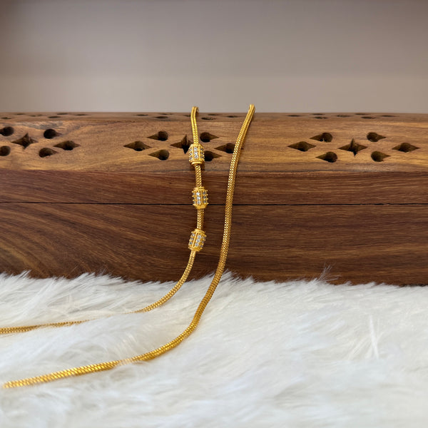 Gold Mugappu Chain Stone