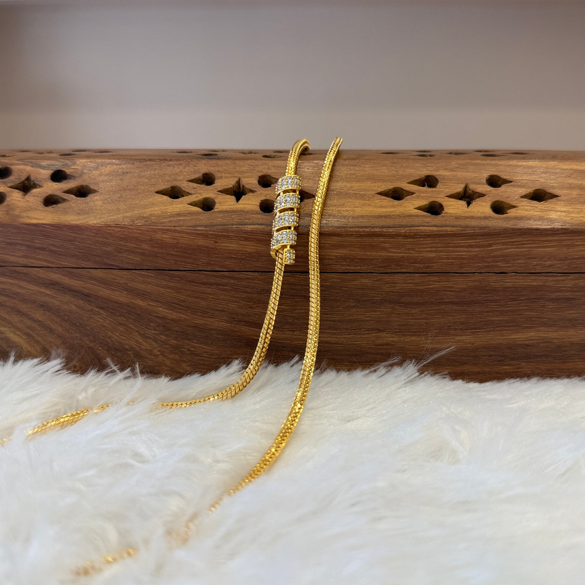Gold Mugappu Chain Stone
