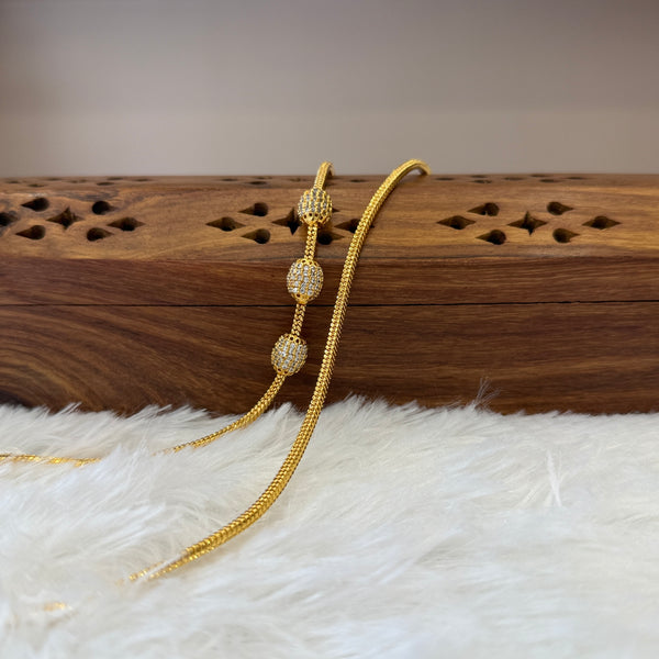 Gold Mugappu Chain Stone
