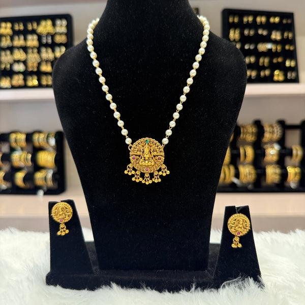 Antique Pearl Set