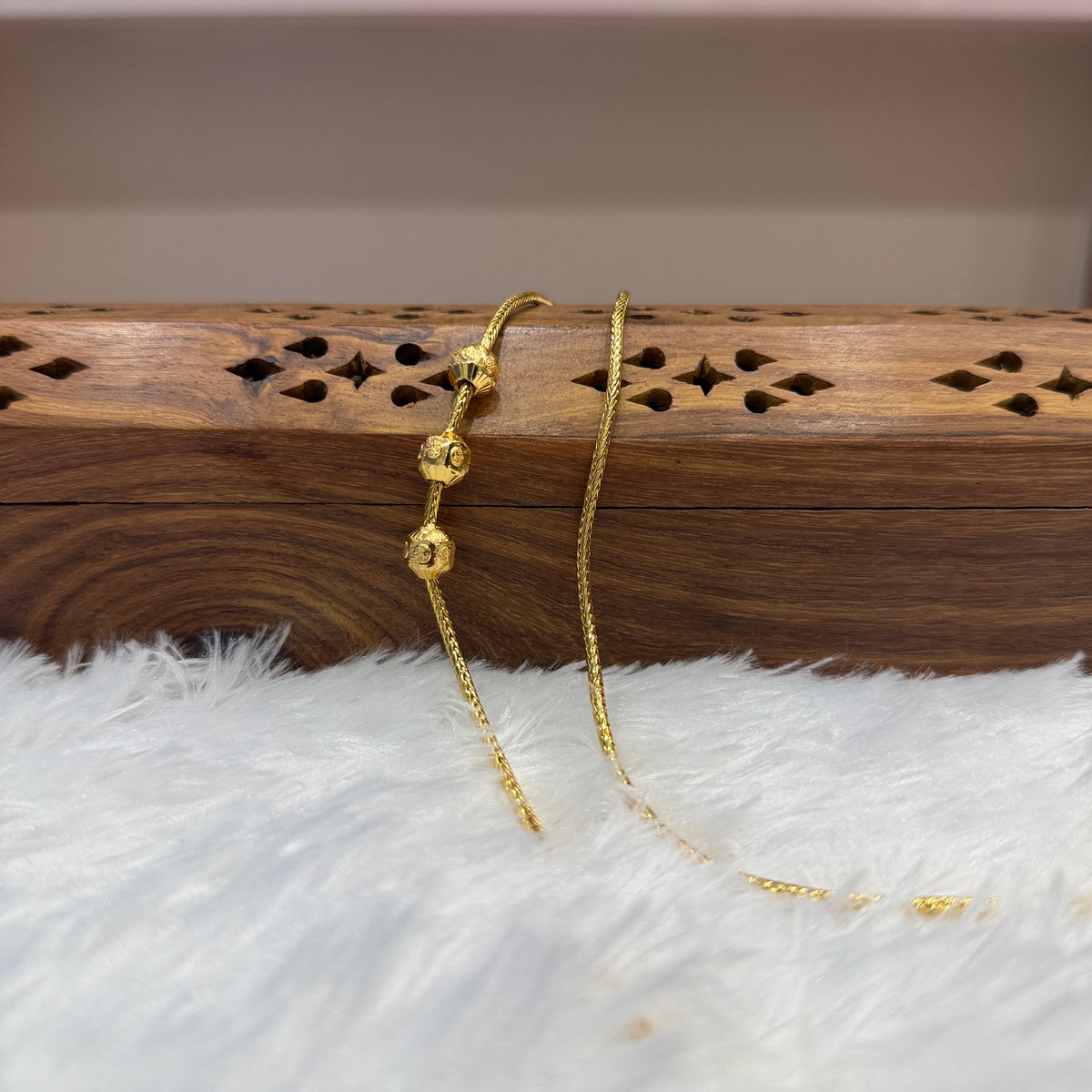 Gold Mugappu Kodi Plain