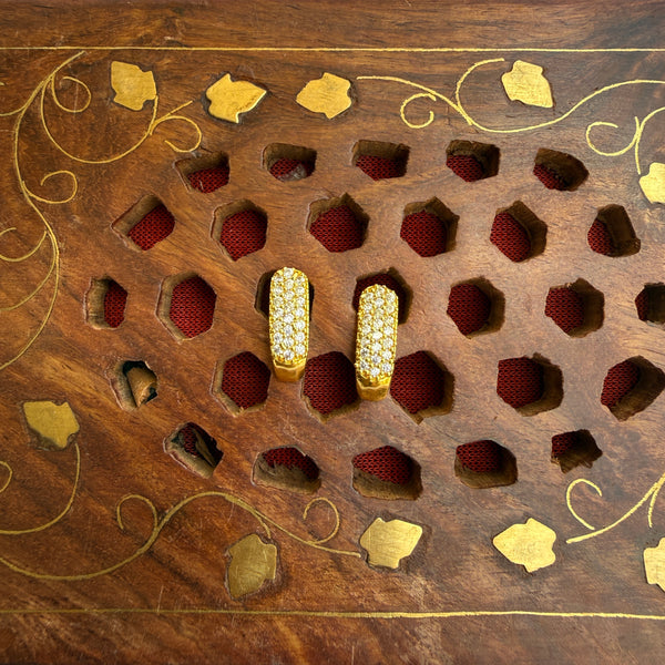 Gold Stud - STG00163